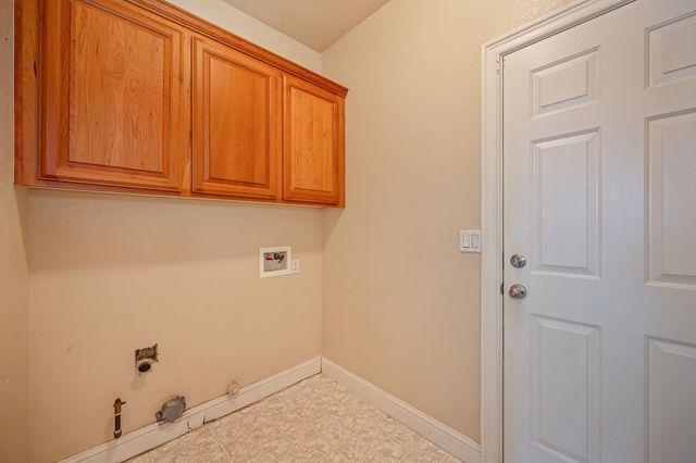9341 Courtney Way, Roseville, CA 95747