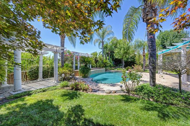 9341 Courtney Way, Roseville, CA 95747