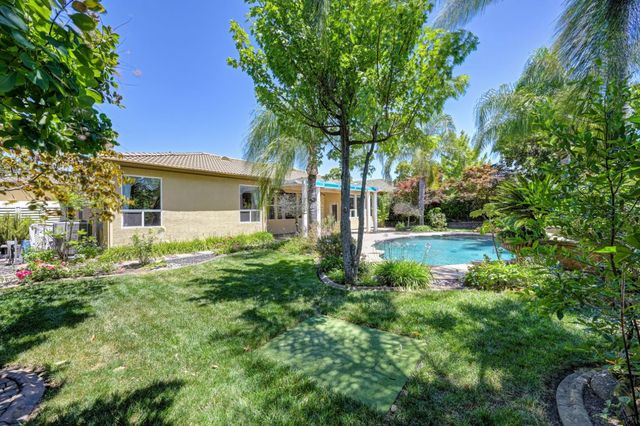 9341 Courtney Way, Roseville, CA 95747