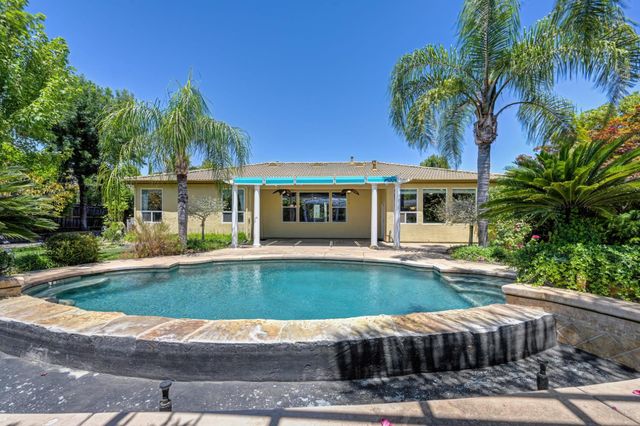 9341 Courtney Way, Roseville, CA 95747
