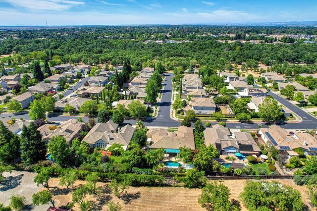 9341 Courtney Way, Roseville, CA 95747