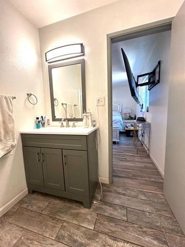 1165 Boxwood Way, Turlock, CA 95380