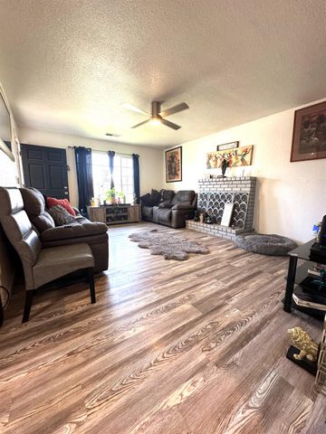 1165 Boxwood Way, Turlock, CA 95380