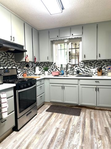 1165 Boxwood Way, Turlock, CA 95380