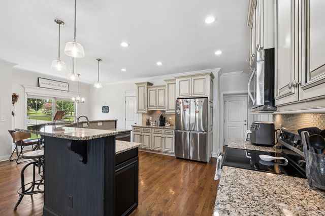 804 Twin View Dr, Murfreesboro, TN 37128