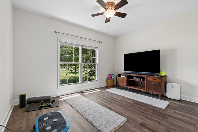 804 Twin View Dr, Murfreesboro, TN 37128