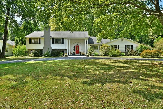 4810 Logan Way, Hubbard, OH 44425