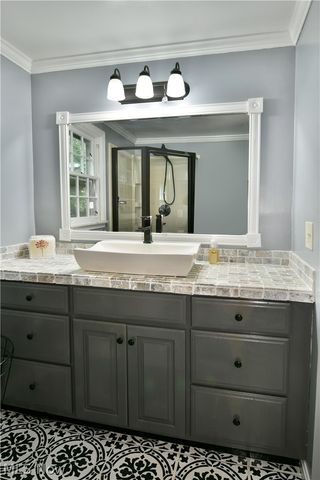 4810 Logan Way, Hubbard, OH 44425