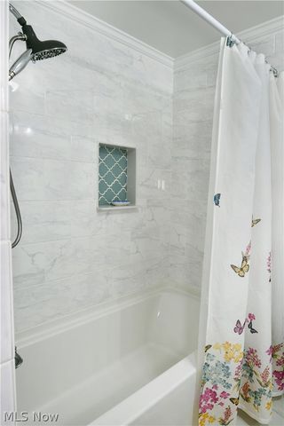 4810 Logan Way, Hubbard, OH 44425