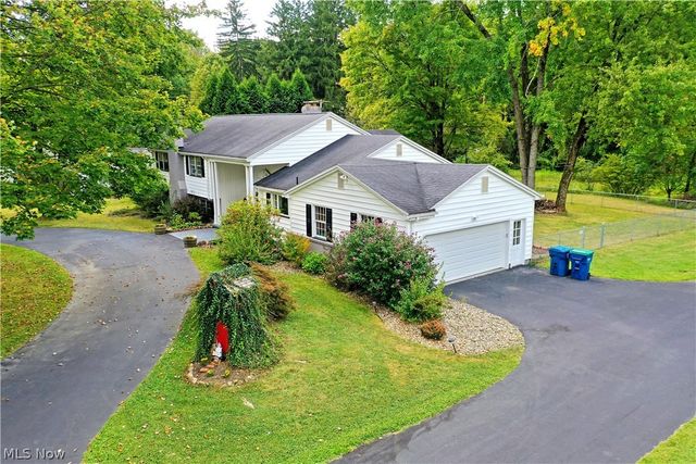 4810 Logan Way, Hubbard, OH 44425