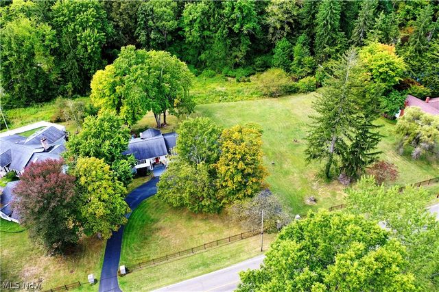 4810 Logan Way, Hubbard, OH 44425