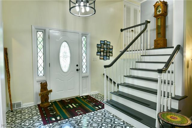 4810 Logan Way, Hubbard, OH 44425