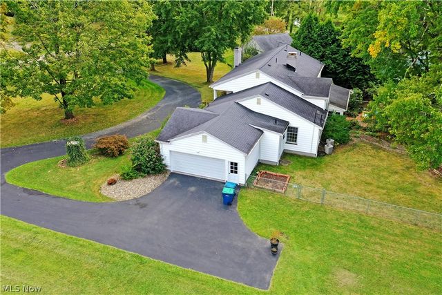 4810 Logan Way, Hubbard, OH 44425