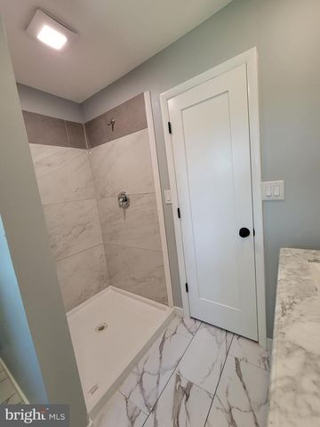 320 E LANDIS ST, Coopersburg, PA 18036