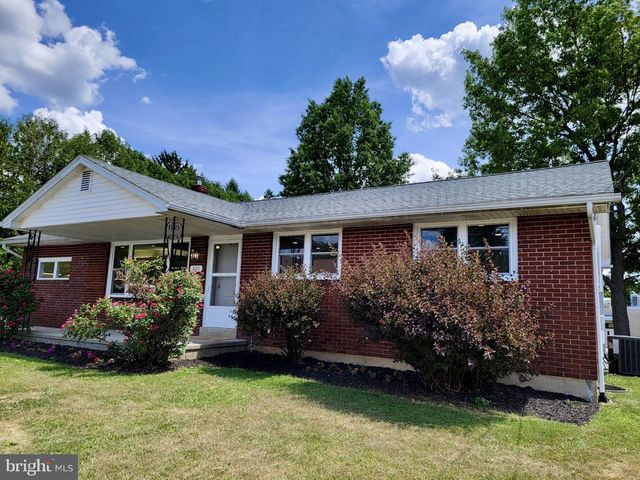 320 E LANDIS ST, Coopersburg, PA 18036