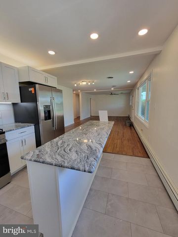 320 E LANDIS ST, Coopersburg, PA 18036