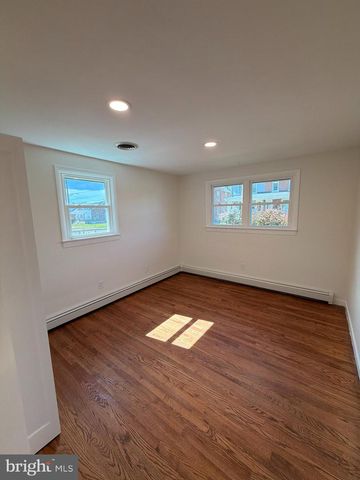 320 E LANDIS ST, Coopersburg, PA 18036