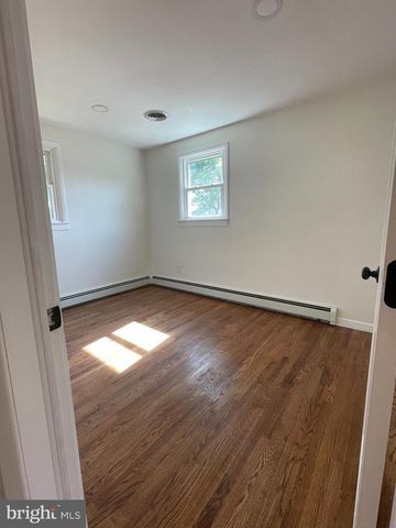 320 E LANDIS ST, Coopersburg, PA 18036