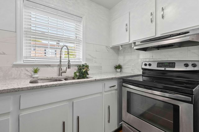 874 Colony Drive B19, Charleston, SC 29407