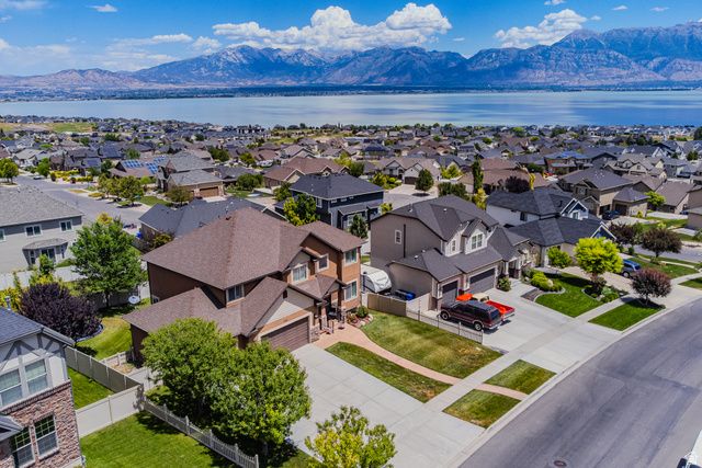 304 W STILLWATER DR, Saratoga Springs, UT 84045
