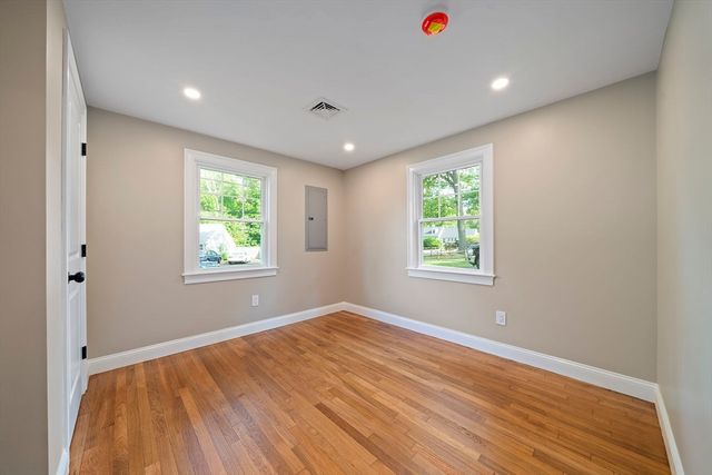 115 Great Republic Ave, Weymouth, MA 02190