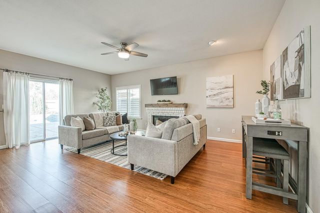 1227 Minarets Avenue, Clovis, CA 93611