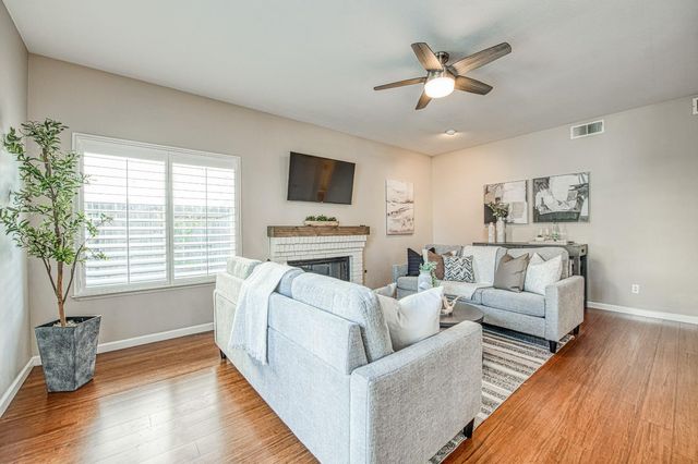 1227 Minarets Avenue, Clovis, CA 93611