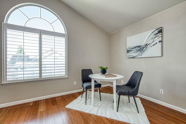 1227 Minarets Avenue, Clovis, CA 93611