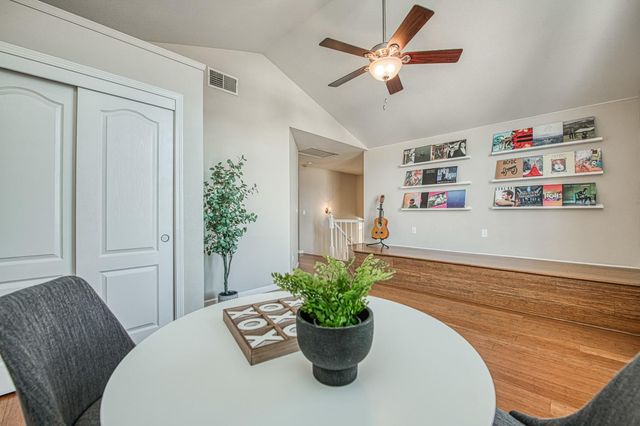 1227 Minarets Avenue, Clovis, CA 93611