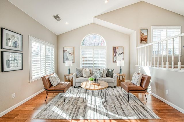 1227 Minarets Avenue, Clovis, CA 93611