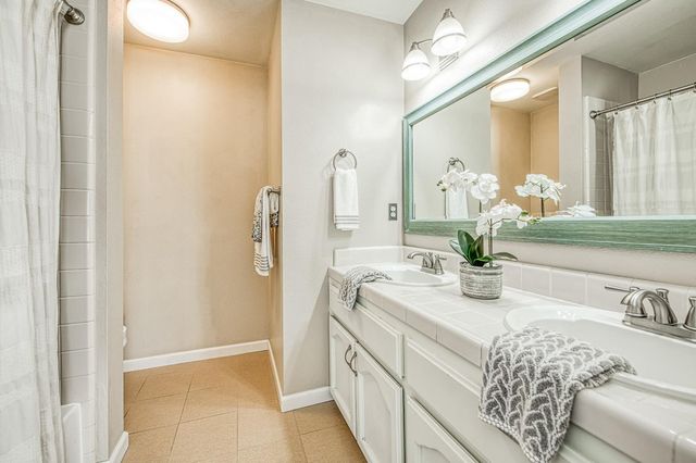 1227 Minarets Avenue, Clovis, CA 93611