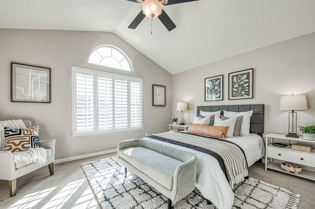 1227 Minarets Avenue, Clovis, CA 93611