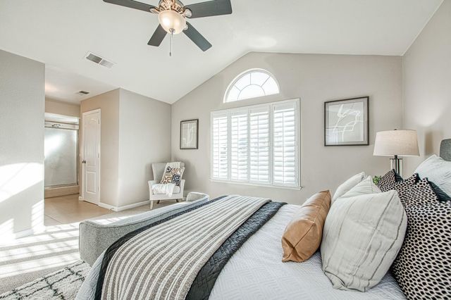 1227 Minarets Avenue, Clovis, CA 93611