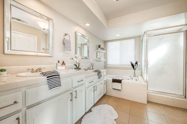 1227 Minarets Avenue, Clovis, CA 93611