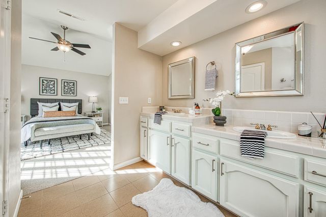 1227 Minarets Avenue, Clovis, CA 93611