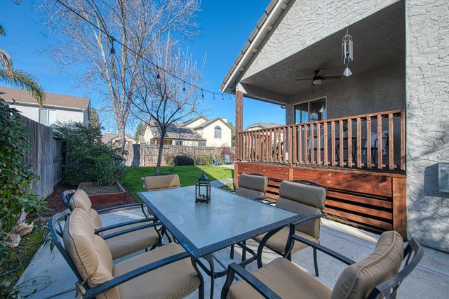 1227 Minarets Avenue, Clovis, CA 93611