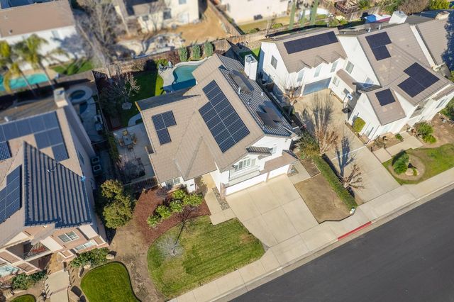 1227 Minarets Avenue, Clovis, CA 93611