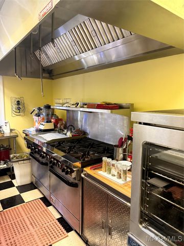 1632 S COURT Street, Montgomery, AL 36104