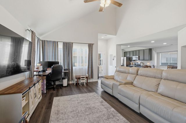 100 Arabian Colt DR, Georgetown, TX 78626