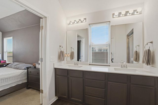 100 Arabian Colt DR, Georgetown, TX 78626