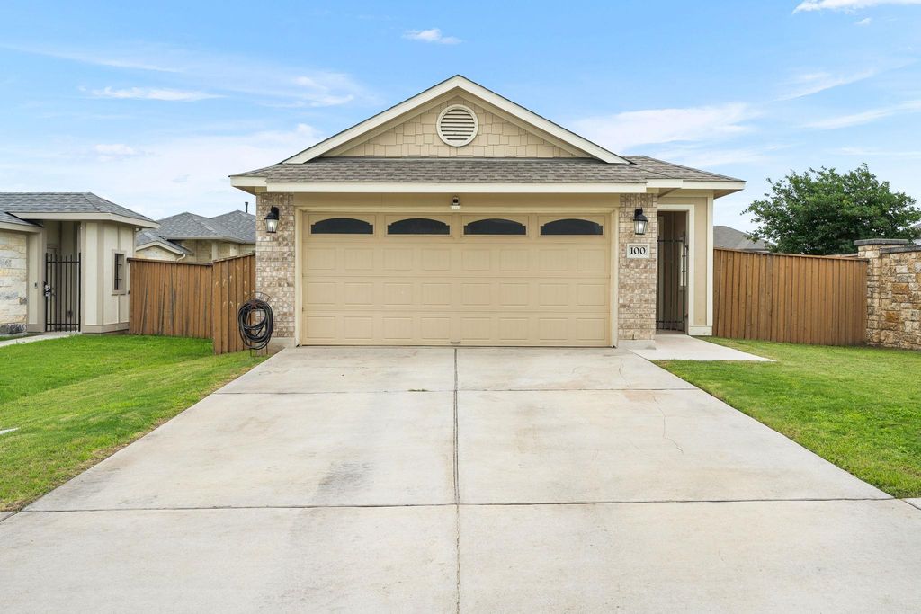 100 Arabian Colt DR, Georgetown, TX 78626
