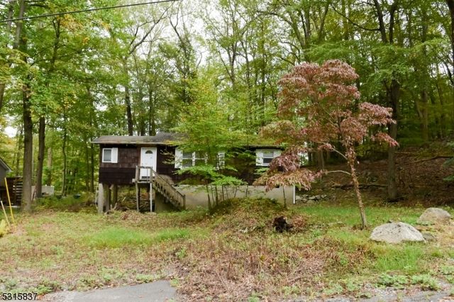56 Appleseed Rd, Vernon Twp., NJ 07461