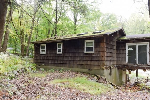 56 Appleseed Rd, Vernon Twp., NJ 07461