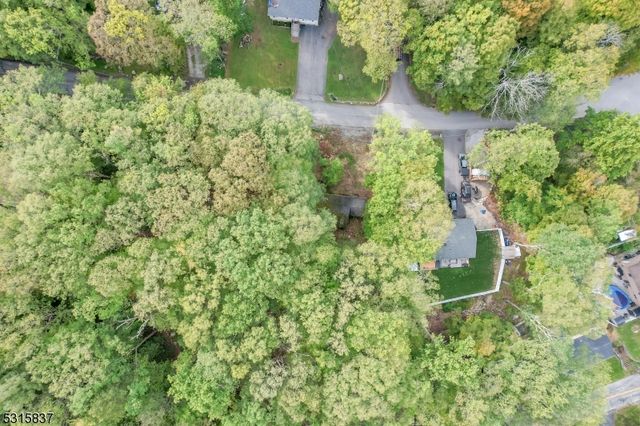 56 Appleseed Rd, Vernon Twp., NJ 07461