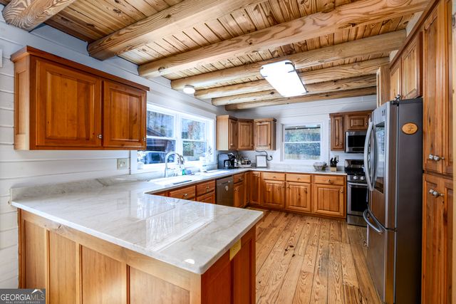 91 Whispering Lake Way, Blue Ridge, GA 30513