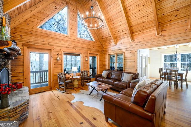 91 Whispering Lake Way, Blue Ridge, GA 30513