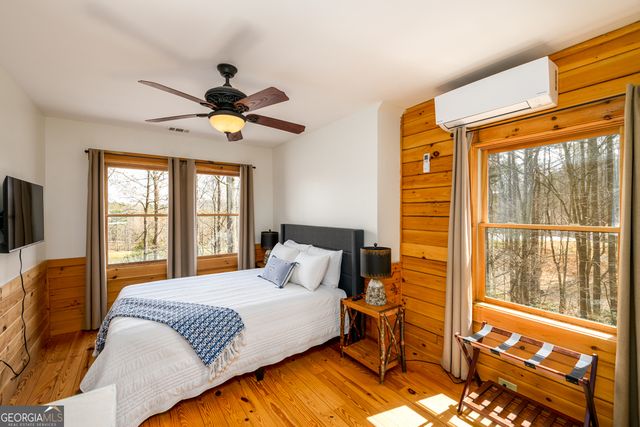 91 Whispering Lake Way, Blue Ridge, GA 30513