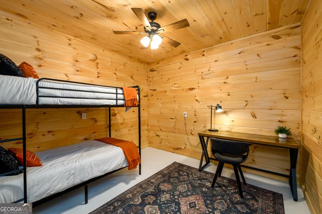 91 Whispering Lake Way, Blue Ridge, GA 30513