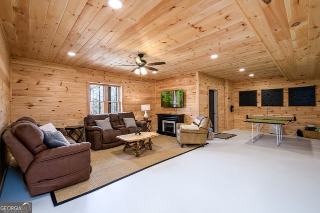 91 Whispering Lake Way, Blue Ridge, GA 30513