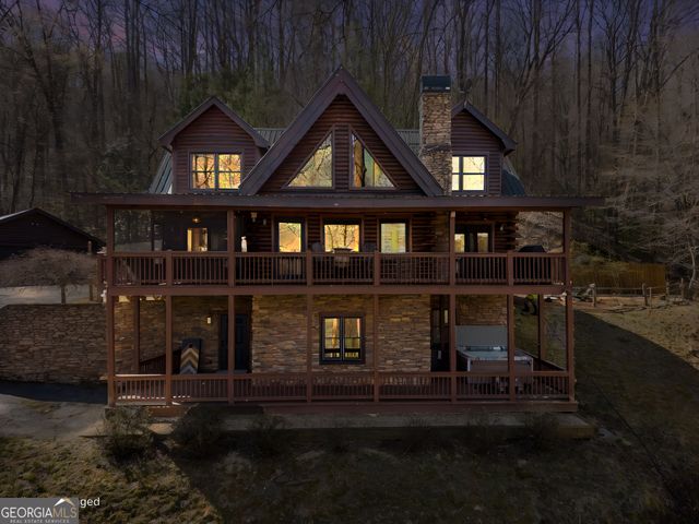 91 Whispering Lake Way, Blue Ridge, GA 30513